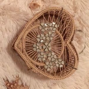 🌸 Layered flower bib statement necklace 🌸